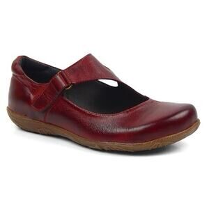 Jafa Women's Mary Jane Leather Shoes 38 Red Israel 7.5